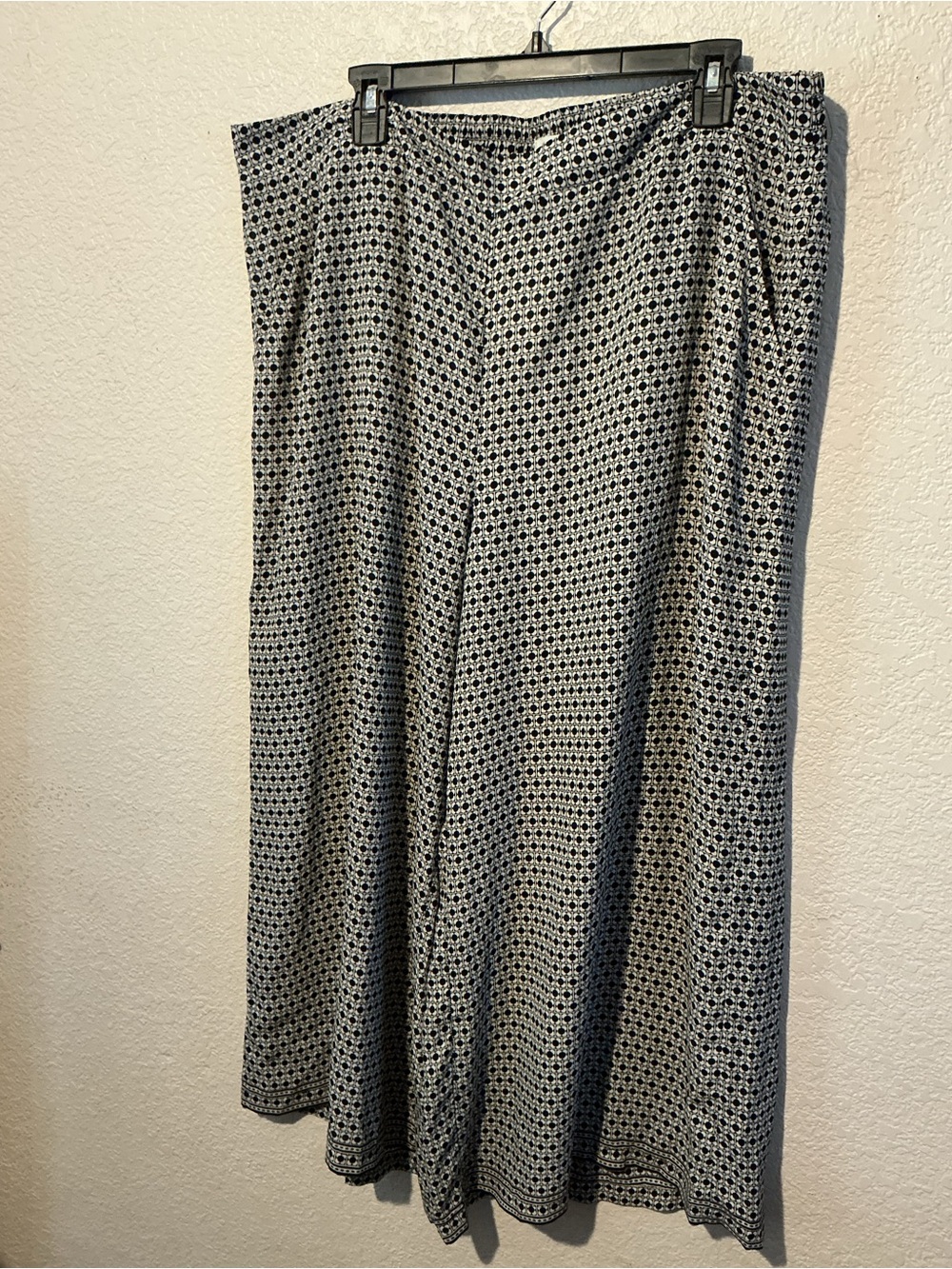 Max Studio London Wide Leg Pants